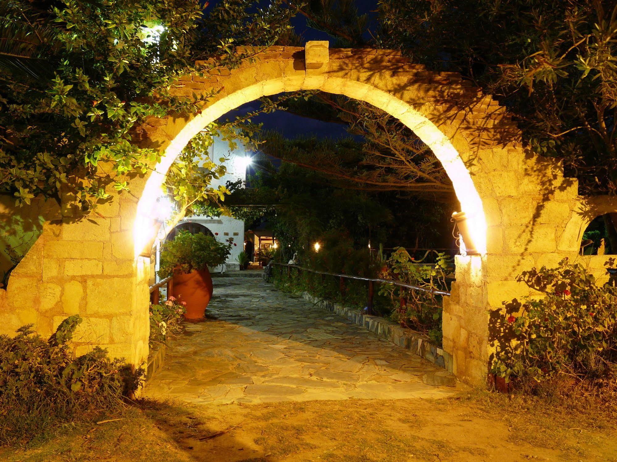 Summer Lodge Maleme Extérieur photo